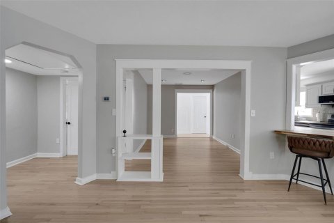 Casa en venta en Saint Petersburg, Florida, 3 dormitorios, 231.88 m2 № 1574386 - foto 7