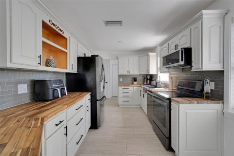 Casa en venta en Saint Petersburg, Florida, 3 dormitorios, 231.88 m2 № 1574386 - foto 11