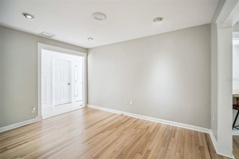 Casa en venta en Saint Petersburg, Florida, 3 dormitorios, 231.88 m2 № 1574386 - foto 9