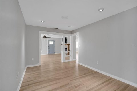 Casa en venta en Saint Petersburg, Florida, 3 dormitorios, 231.88 m2 № 1574386 - foto 8