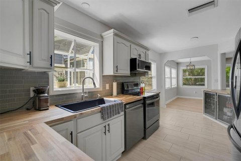 Casa en venta en Saint Petersburg, Florida, 3 dormitorios, 231.88 m2 № 1574386 - foto 10