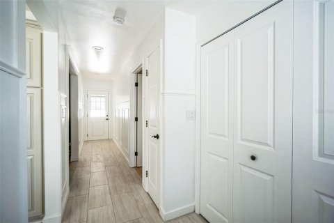 Casa en venta en Saint Petersburg, Florida, 3 dormitorios, 231.88 m2 № 1574386 - foto 24