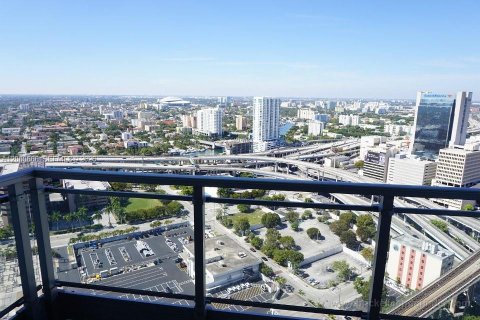 Condo in Miami, Florida, 2 bedrooms  № 2067762