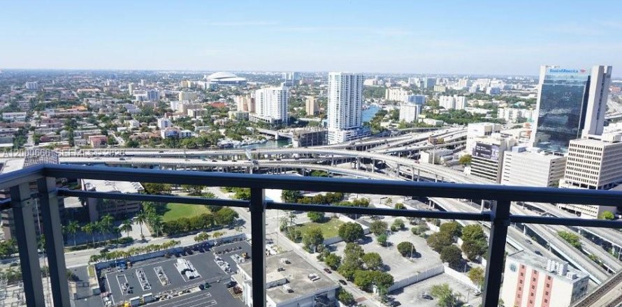 Condo in Miami, Florida, 2 bedrooms  № 2067762