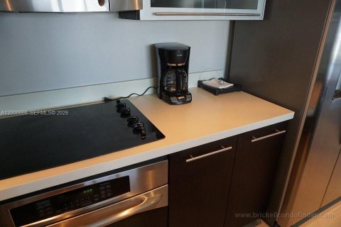 Condo in Miami, Florida, 2 bedrooms  № 2067762 - photo 9