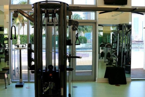Condo in Miami, Florida, 2 bedrooms  № 2067762 - photo 18