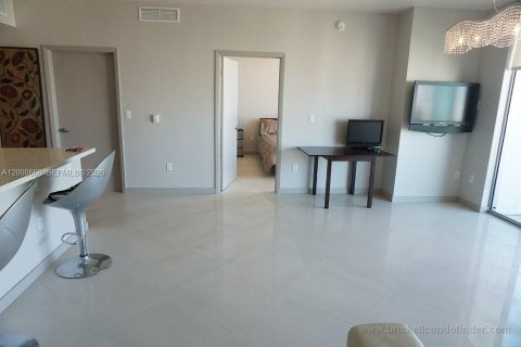Condo in Miami, Florida, 2 bedrooms  № 2067762 - photo 5