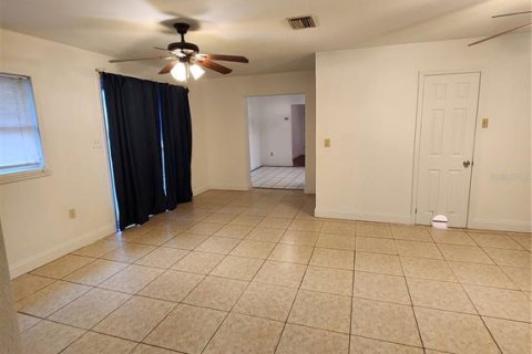 House in Lakeland, Florida 3 bedrooms, 139.35 sq.m. № 1530339 - photo 9