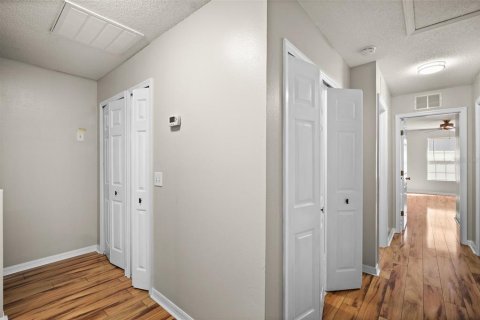 Townhouse in Land O' Lakes, Florida 3 bedrooms, 142.7 sq.m. № 2104557 - photo 26