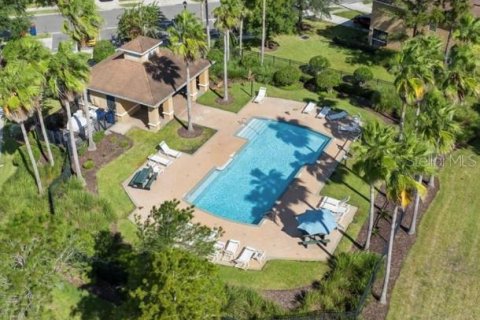 Townhouse in Land O' Lakes, Florida 3 bedrooms, 142.7 sq.m. № 2104557 - photo 3