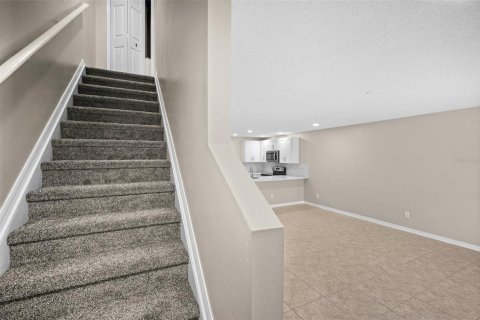 Townhouse in Land O' Lakes, Florida 3 bedrooms, 142.7 sq.m. № 2104557 - photo 18