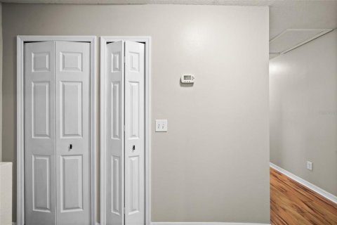 Townhouse in Land O' Lakes, Florida 3 bedrooms, 142.7 sq.m. № 2104557 - photo 25