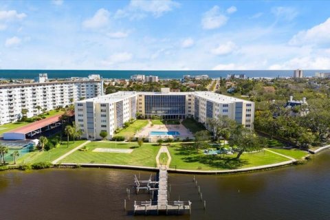 Copropriété à vendre à Daytona Beach, Floride: 2 chambres, 96.43 m2 № 1873054 - photo 1