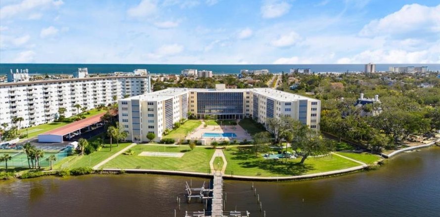Condo à Daytona Beach, Floride, 2 chambres  № 1873054
