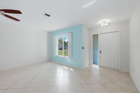 House in Venice, Florida 2 bedrooms, 183.57 sq.m. № 2110377 - photo 20