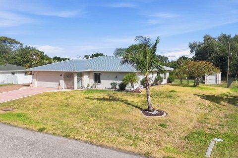House in Venice, Florida 2 bedrooms, 183.57 sq.m. № 2110377 - photo 14