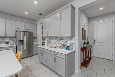 Townhouse in Lutz, Florida 3 bedrooms, 156.08 sq.m. № 2155894 - photo 9