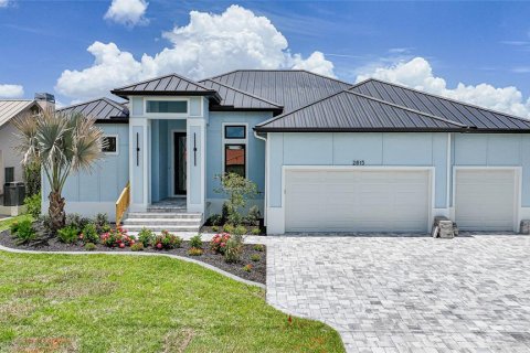 Casa en venta en Punta Gorda, Florida, 3 dormitorios, 241.36 m2 № 1787414 - foto 1