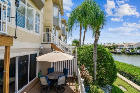 Adosado en venta en Tampa, Florida, 3 dormitorios, 235.97 m2 № 1885757 - foto 26