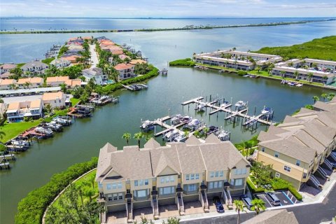 Adosado en venta en Tampa, Florida, 3 dormitorios, 235.97 m2 № 1885757 - foto 3