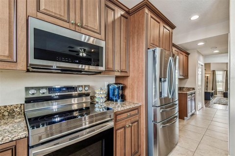 Adosado en venta en Tampa, Florida, 3 dormitorios, 235.97 m2 № 1885757 - foto 20