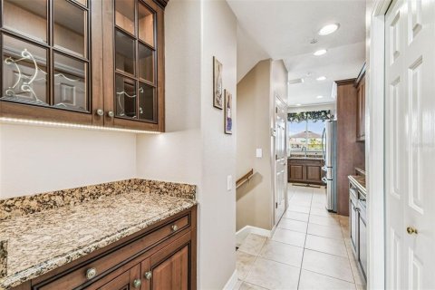 Adosado en venta en Tampa, Florida, 3 dormitorios, 235.97 m2 № 1885757 - foto 14