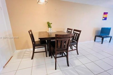 Condo in Plantation, Florida, 1 bedroom  № 2068469 - photo 11