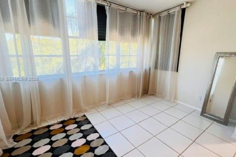 Condo in Plantation, Florida, 1 bedroom  № 2068469 - photo 4