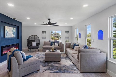 Villa ou maison à vendre à Redington Beach, Floride: 4 chambres, 232.26 m2 № 2135376 - photo 18