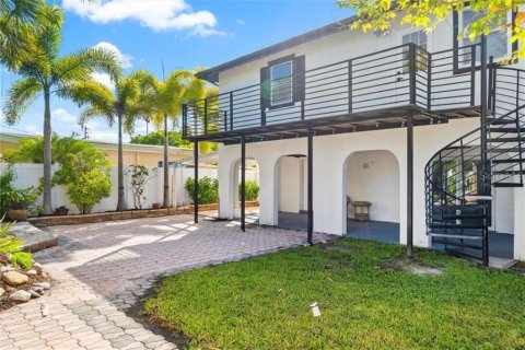 Villa ou maison à vendre à Redington Beach, Floride: 4 chambres, 232.26 m2 № 2135376 - photo 2