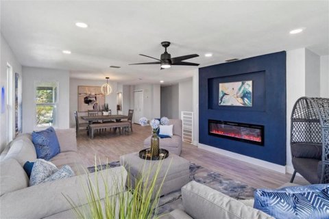 Villa ou maison à vendre à Redington Beach, Floride: 4 chambres, 232.26 m2 № 2135376 - photo 11