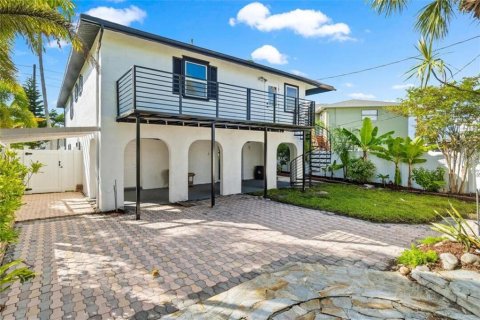 Villa ou maison à vendre à Redington Beach, Floride: 4 chambres, 232.26 m2 № 2135376 - photo 14