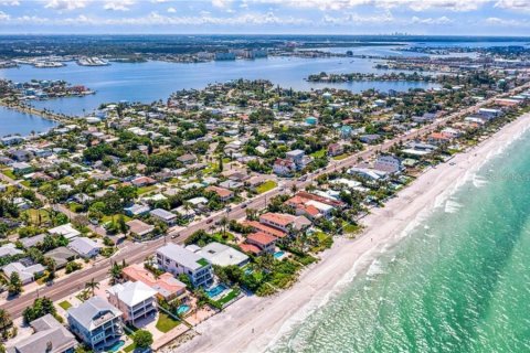 Villa ou maison à vendre à Redington Beach, Floride: 4 chambres, 232.26 m2 № 2135376 - photo 27