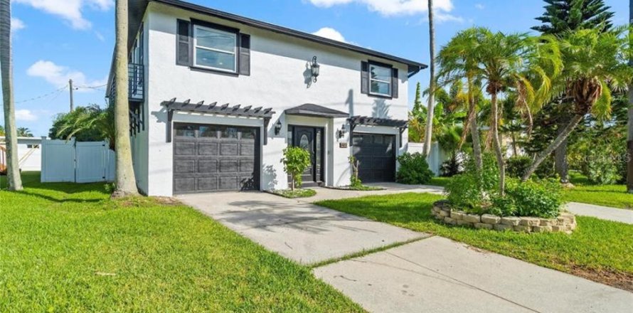 Villa ou maison à Redington Beach, Floride 4 chambres, 232.26 m2 № 2135376