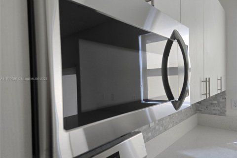 Townhouse in Homestead, Florida 3 bedrooms, 137.77 sq.m. № 1956821 - photo 24