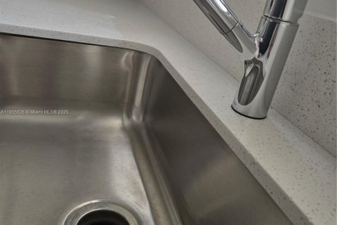 Townhouse in Homestead, Florida 3 bedrooms, 137.77 sq.m. № 1956821 - photo 26