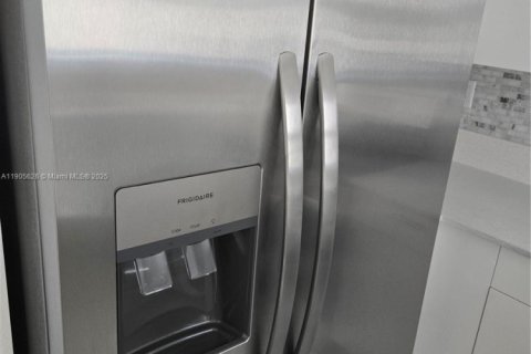 Townhouse in Homestead, Florida 3 bedrooms, 137.77 sq.m. № 1956821 - photo 19