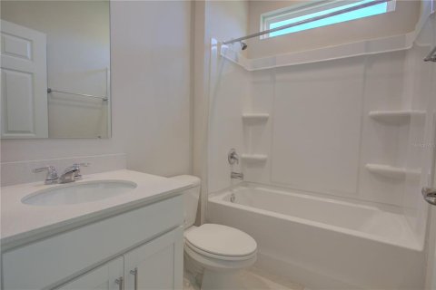 House in Palm Coast, Florida 3 bedrooms, 146.23 sq.m. № 2152347 - photo 15