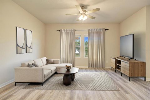 House in Palm Coast, Florida 3 bedrooms, 146.23 sq.m. № 2152347 - photo 3