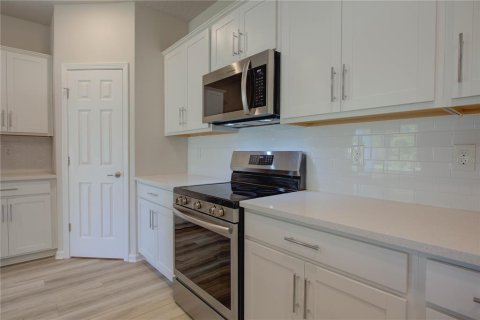 House in Palm Coast, Florida 3 bedrooms, 146.23 sq.m. № 2152347 - photo 11