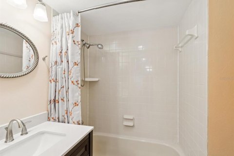 Condo in Largo, Florida, 2 bedrooms  № 1883065 - photo 5