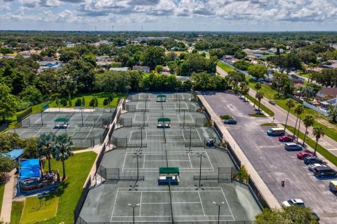 Condo in Largo, Florida, 2 bedrooms  № 1883065 - photo 25