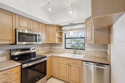 Condo in Largo, Florida, 2 bedrooms  № 1883065 - photo 6