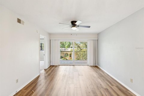 Condo in Largo, Florida, 2 bedrooms  № 1883065 - photo 3