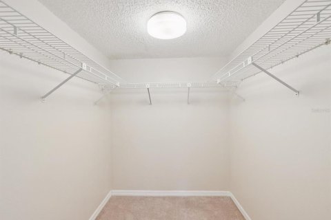 Condo in Largo, Florida, 2 bedrooms  № 1883065 - photo 13