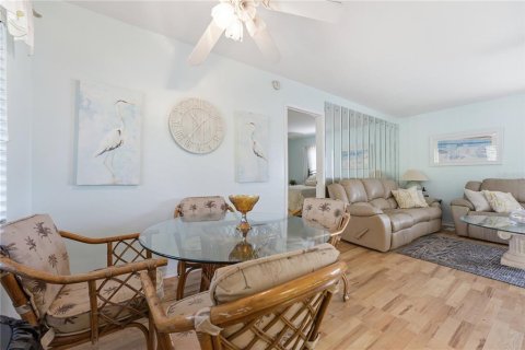 Condo in Sarasota, Florida, 2 bedrooms  № 2114388