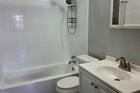 Casa en venta en Seminole, Florida, 4 dormitorios, 101.45 m2 № 1833091 - foto 5