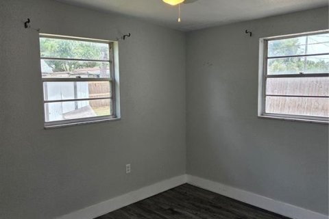Casa en venta en Seminole, Florida, 4 dormitorios, 101.45 m2 № 1833091 - foto 10