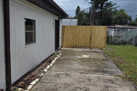 Casa en venta en Seminole, Florida, 4 dormitorios, 101.45 m2 № 1833091 - foto 19