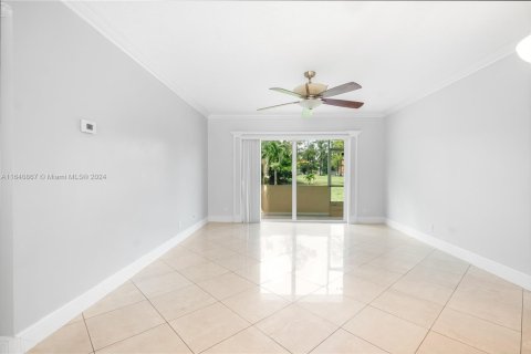 Condo in Lauderhill, Florida, 2 bedrooms  № 1320763 - photo 18